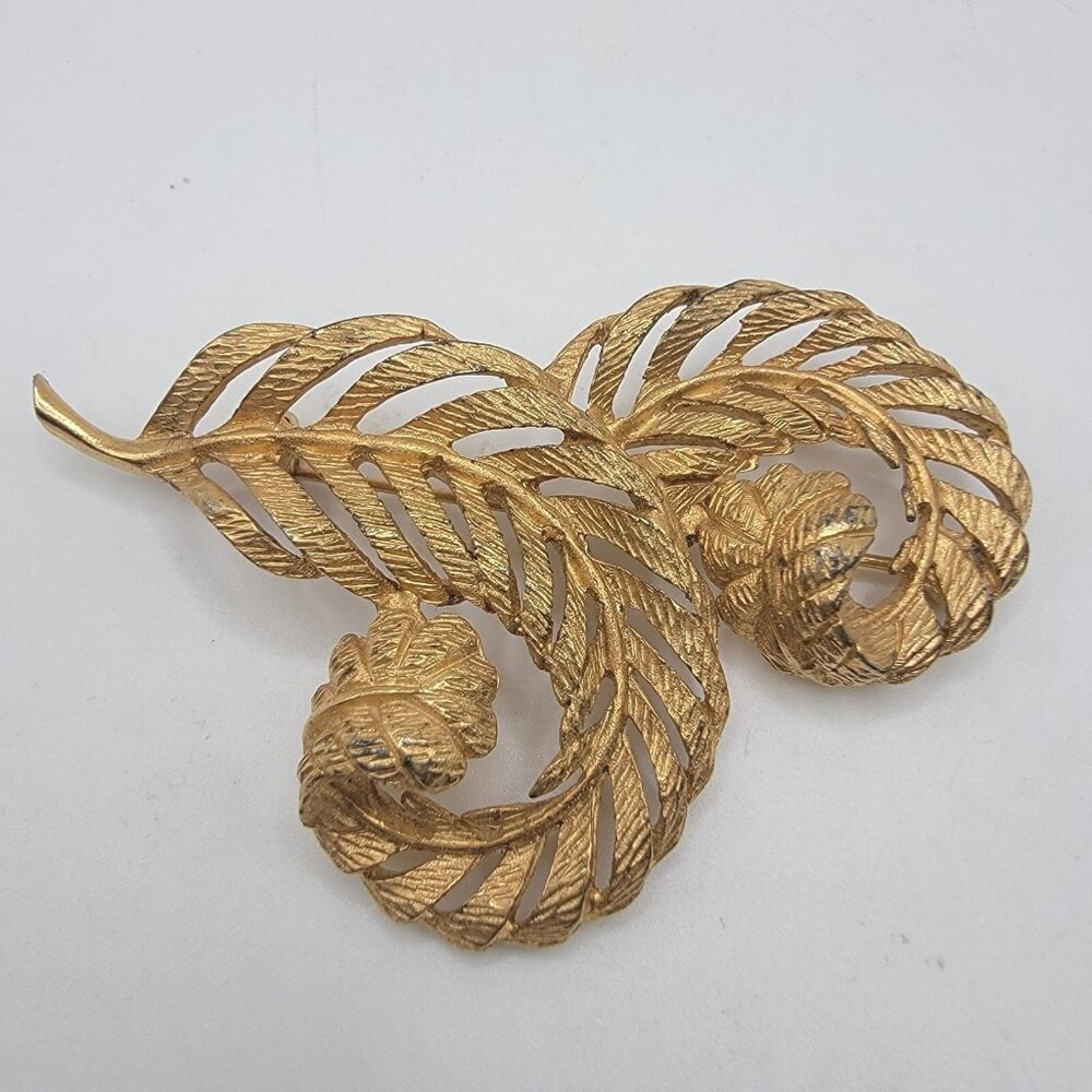 Vintage Gold Tone Double Leaf Brooch Pin